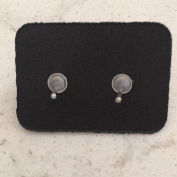 NWT Pearl Kitty Cat Earrings - Picture 4 of 8